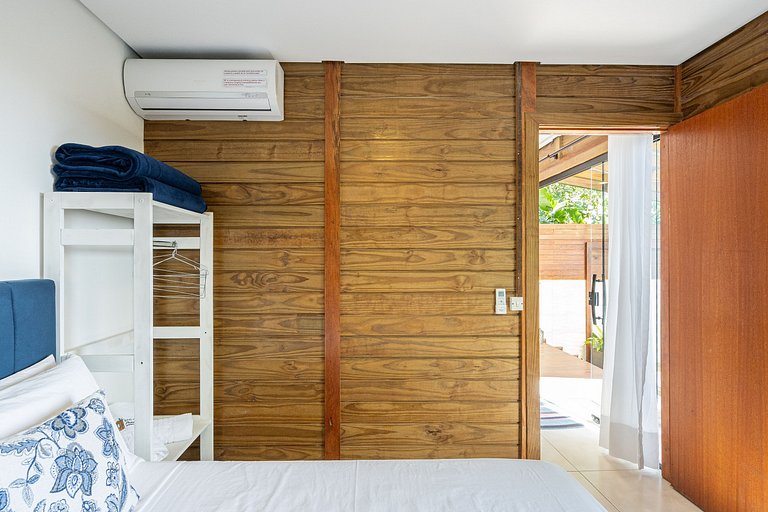 Cabana com hidro grande próxima à praia