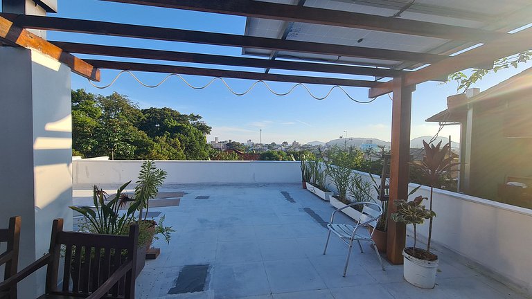 Casa com piscina próximo à praia