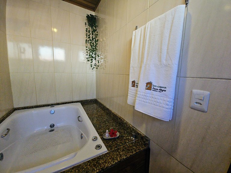 Apê Cabana Romântica com Hidro Casal, Lareira, Churrasqueira