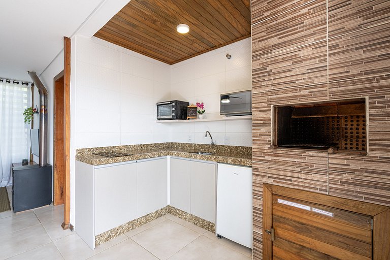 Cabana com hidro grande próxima à praia