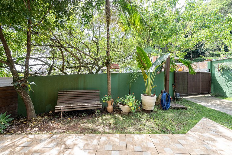 Cabana com hidro grande próxima à praia
