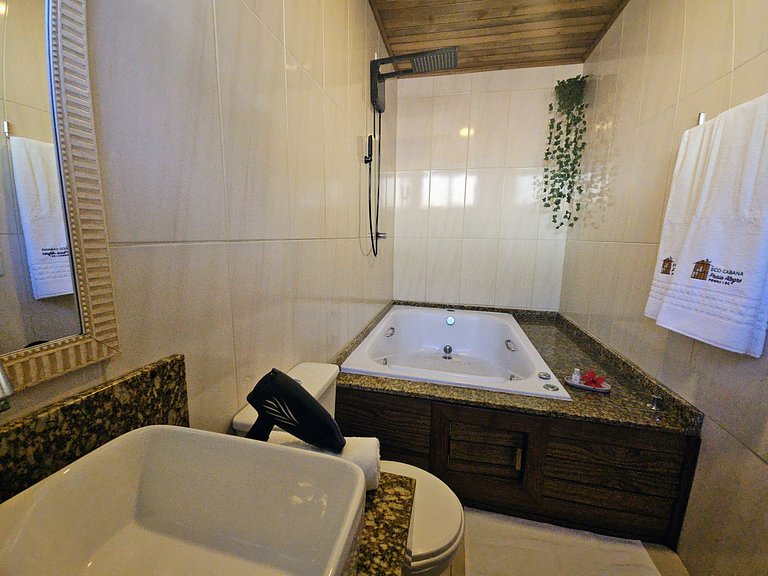 Cabana com hidro casal e próxima à praia