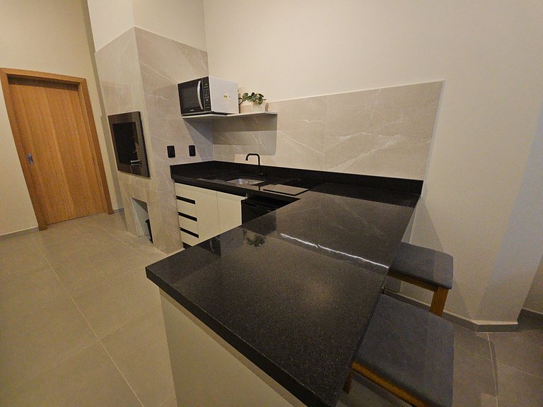 Loft com banheira com hidro casal próximo ao mar