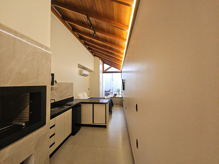 Loft com banheira com hidro casal próximo ao mar