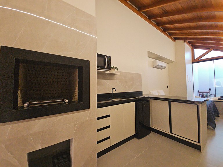 Loft com banheira com hidro casal próximo ao mar