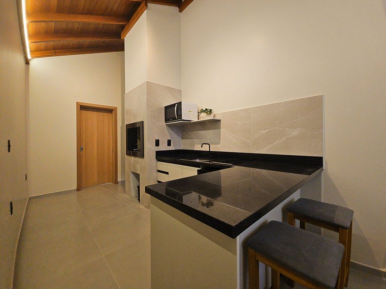 Loft com banheira com hidro casal próximo ao mar