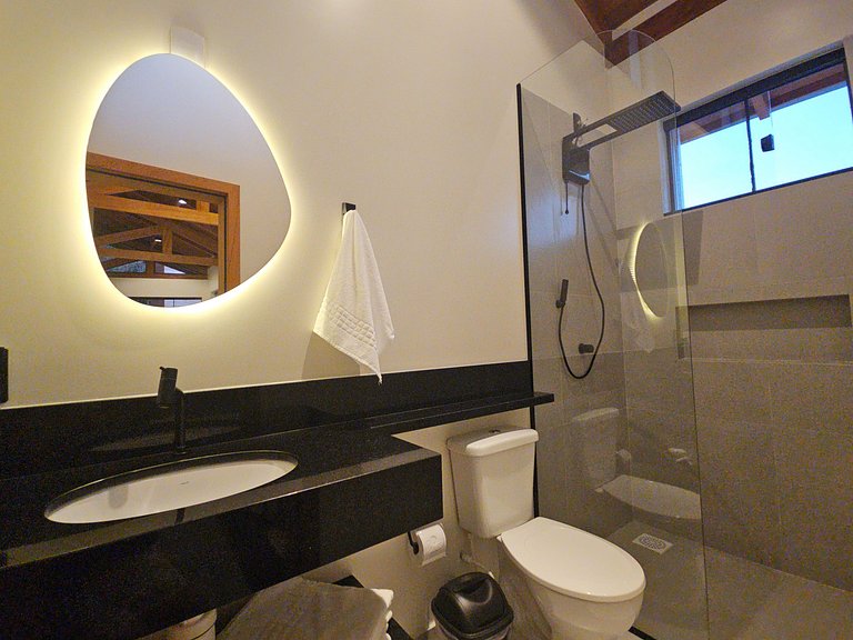 House with double hot tub, air conditioning, fireplace and b