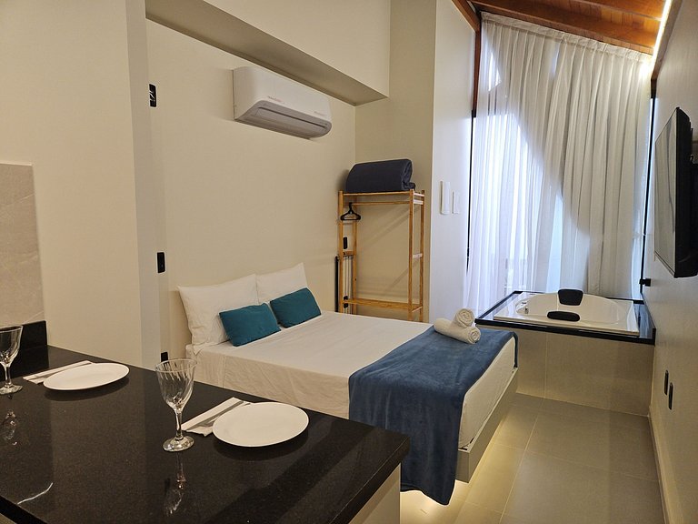 Loft with double hydromassage tub, hot and cold air conditio