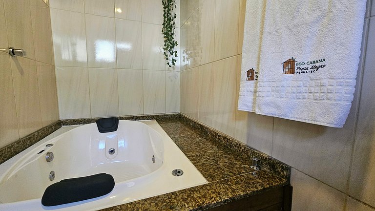 Apê Cabana Romântica com Hidro Casal, Lareira, Churrasqueira