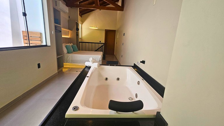 House with double hot tub, air conditioning, fireplace and b