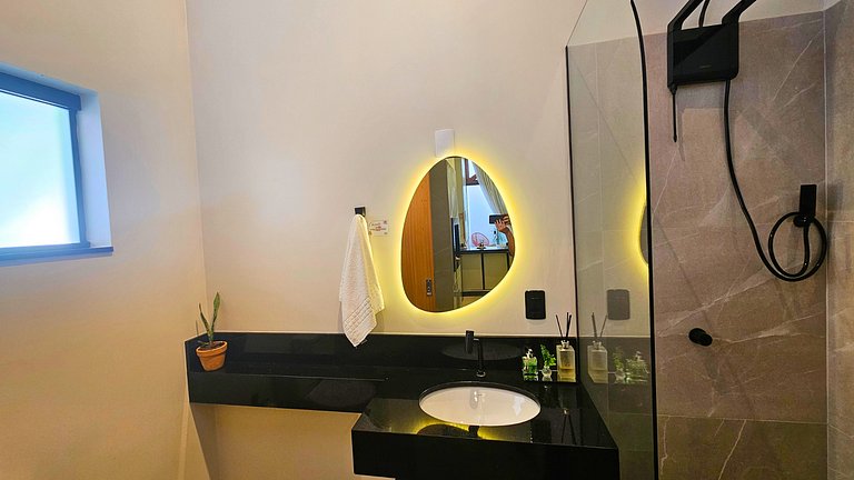 Suite with double whirlpool tub near the beach